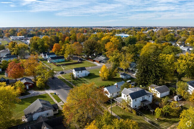 South Marion is located just minutes from downtown Marion, Western Ave, and the countryside.