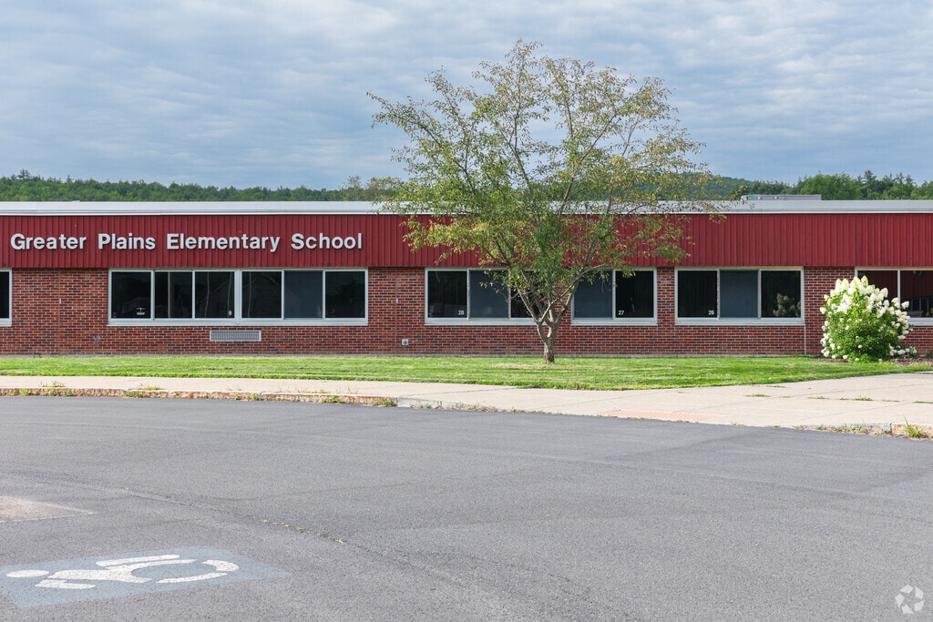 Greater Plains Elementary School keeps the great in great education.