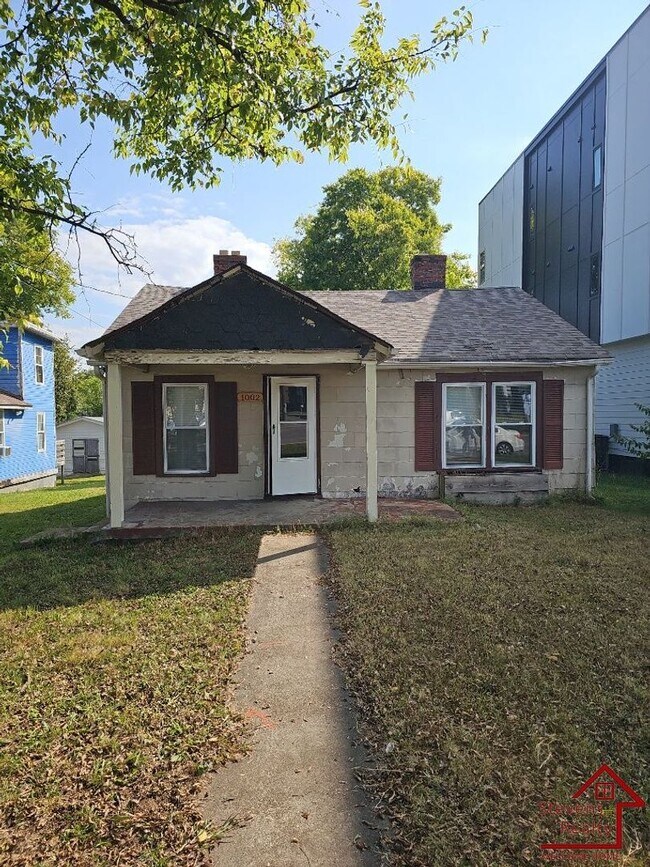 1002 33rd Ave N, Nashville, TN 37209