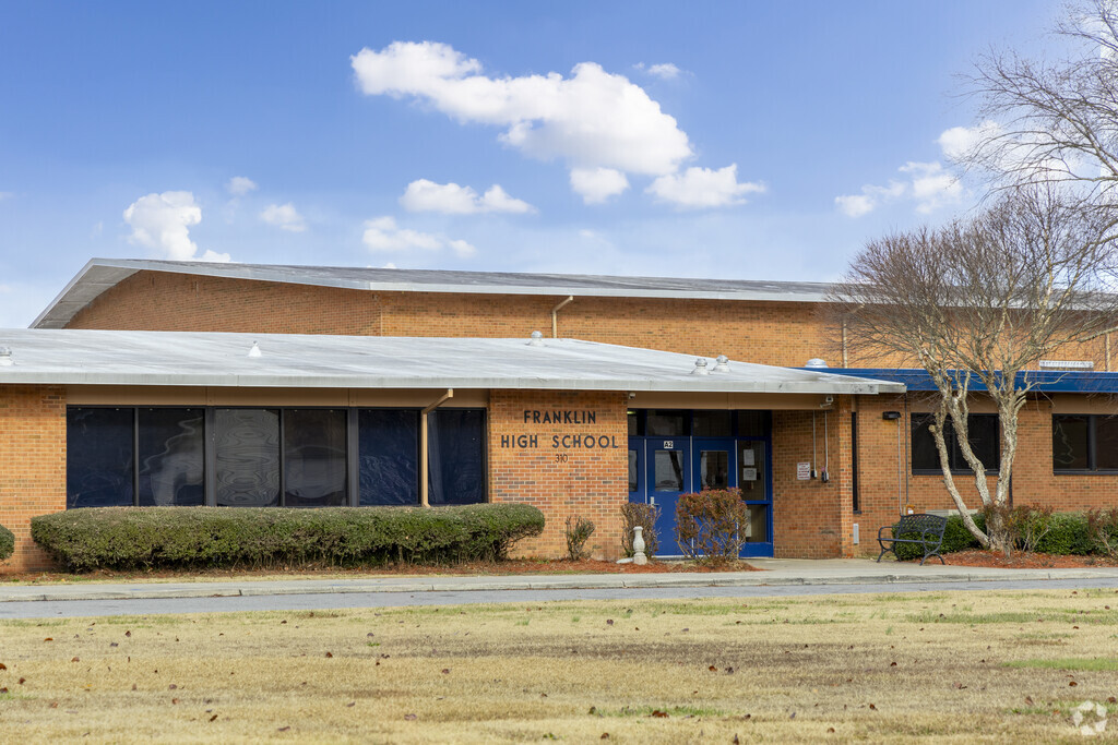 Franklin High School fosters an environment that encourages academic excellence.