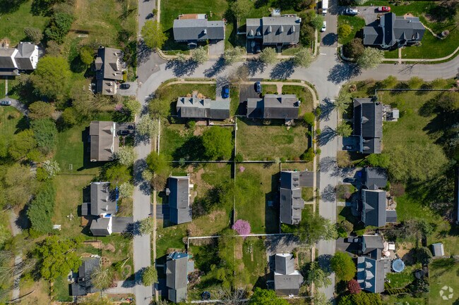 The housing market in Rhinebeck spans from modest historic homes to large estates.