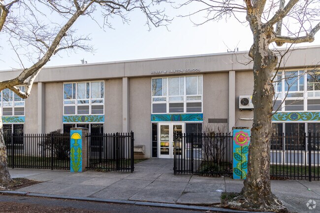 Henry W Lawton Elementary School has students in PK-5th grades.