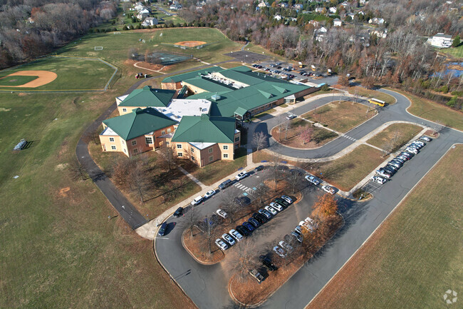 Auburn Middle School serves students and families of Prince William County.