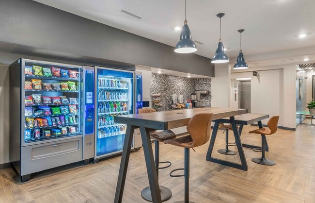 790 E Lincoln Way, Sparks, NV 89434 - photo 5