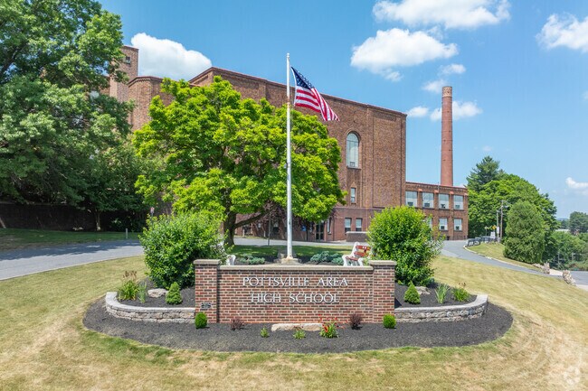 Pottsville Area High School features a student to teacher ratio of 17 to 1.