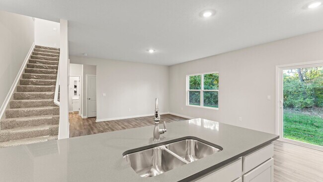 3639 Heritage Farm Ln, Amelia, OH 45102 - photo 6