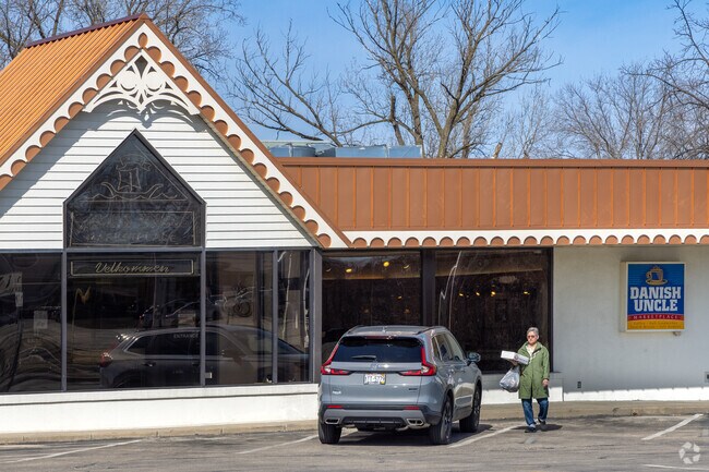 O&H Danish Bakery is a Reservoir Park favorite, located off of Durand Avenue.