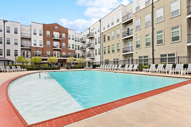 Lumina, New Orleans, LA 70119 - photo 2