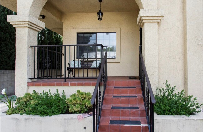 4342 Price St unit Los Feliz, Unit A, Los Angeles, CA 90027 - photo 2