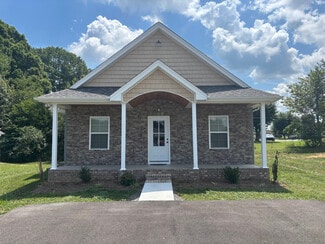 210 Cherokee Dr, Lafayette, TN 37083