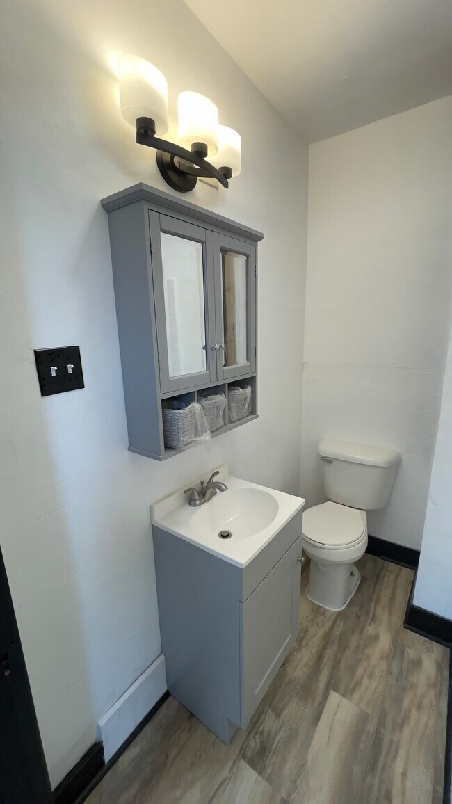 308 9th St, Beaver Falls, PA 15010 - photo 4