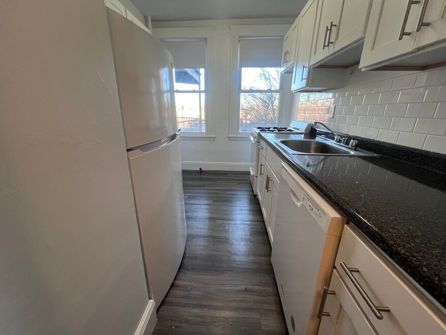 1630 Commonwealth Ave unit 1626-6, Brighton, MA 02135 - photo 1