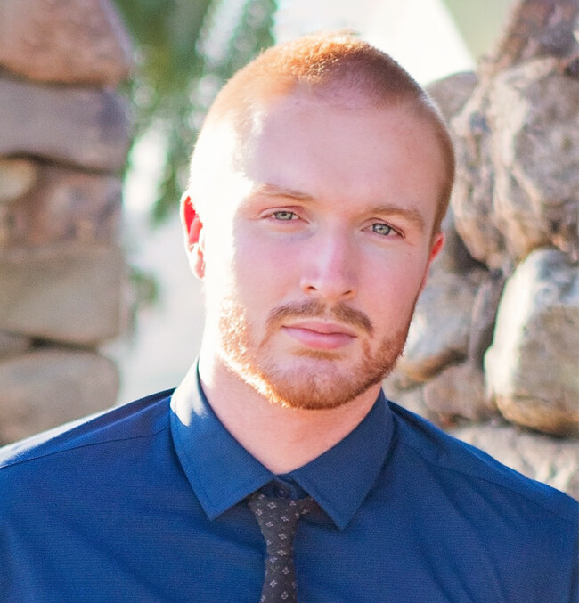 Agent Photo