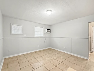524 Starrett Rd, River Ridge, LA 70123