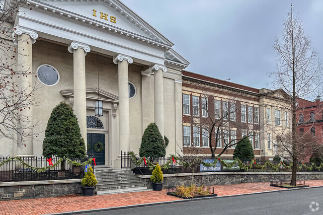 Holy Trinity School, Washington DC Rankings & Reviews - Homes.com