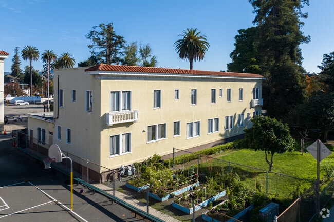 St. Leander School is an educational community rooted in the Catholic tradition.