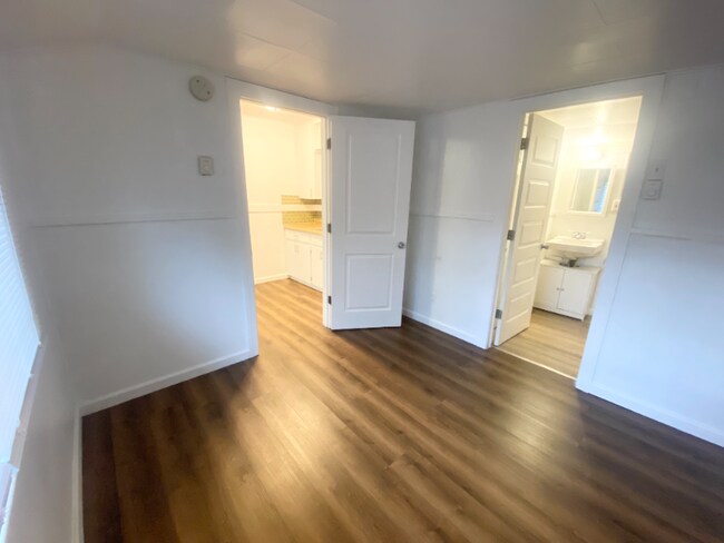 9762 N River Rd unit 6, Clay Township, MI 48001 - photo 5