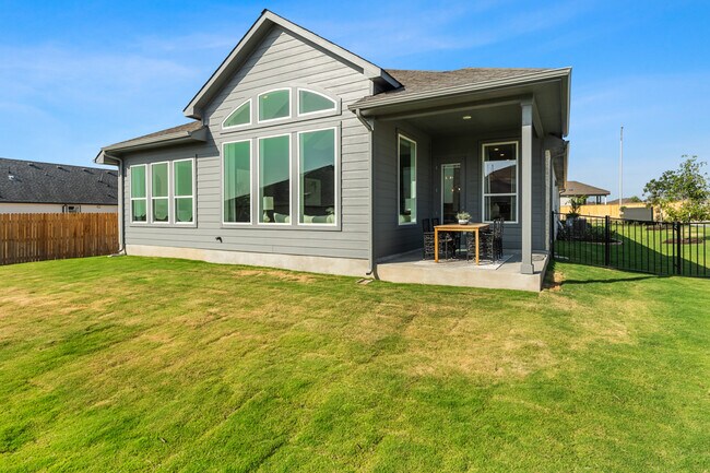 20400 Stelfox St, Manor, TX 78653 - photo 2