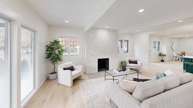 784 Barrington Rd, Grosse Pointe Park, MI 48230 - photo 3