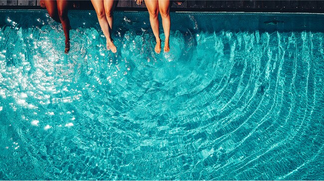 N Pic Adults Women Outdoors Legs Pool