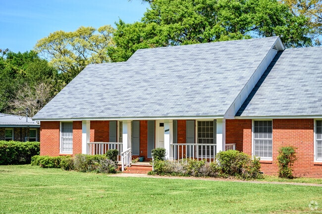 The Overlook neighborhood offers many different styles of homes.