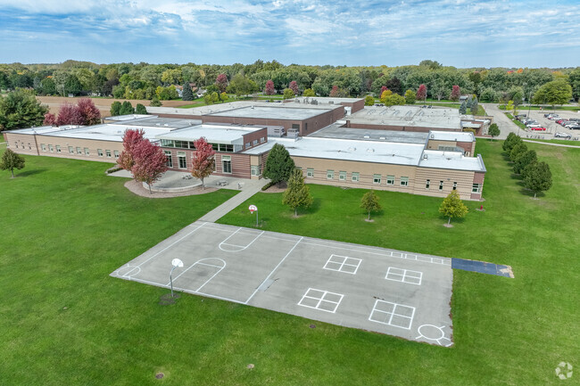 Sycamore Middle School is located in the community district 427 school district in Sycamore.