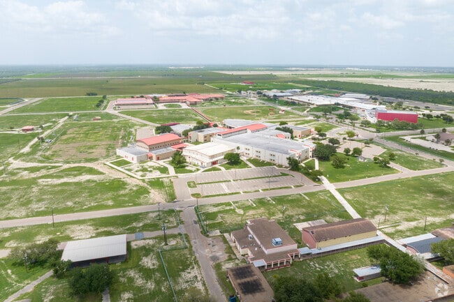 Jimmy Carter Early College High School hosts grades 9th to 12th in the La Joya, Tx area.