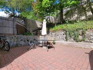 89 Cedar St Unit 2, Somerville, MA 02143