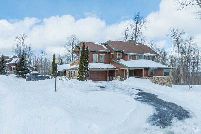 Larger mountain-style condos are available around French Creek.