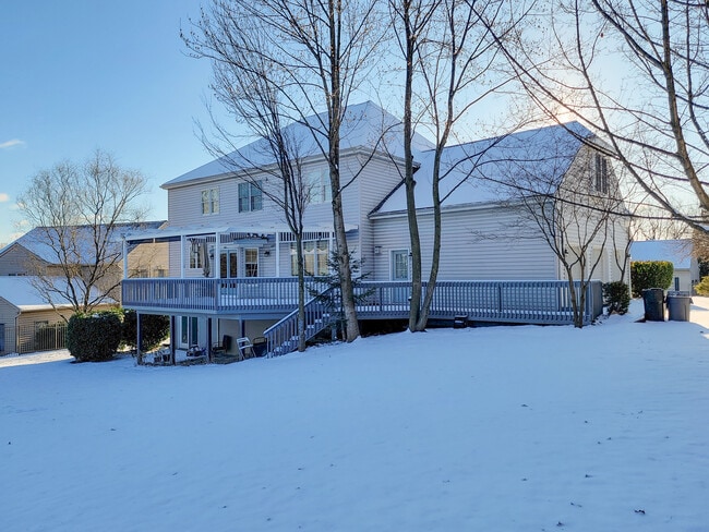 1110 Persimmon Dr, Lancaster, PA 17601 - photo 3