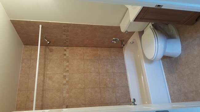 Wardall, Cincinnati, OH 45211 - photo 4