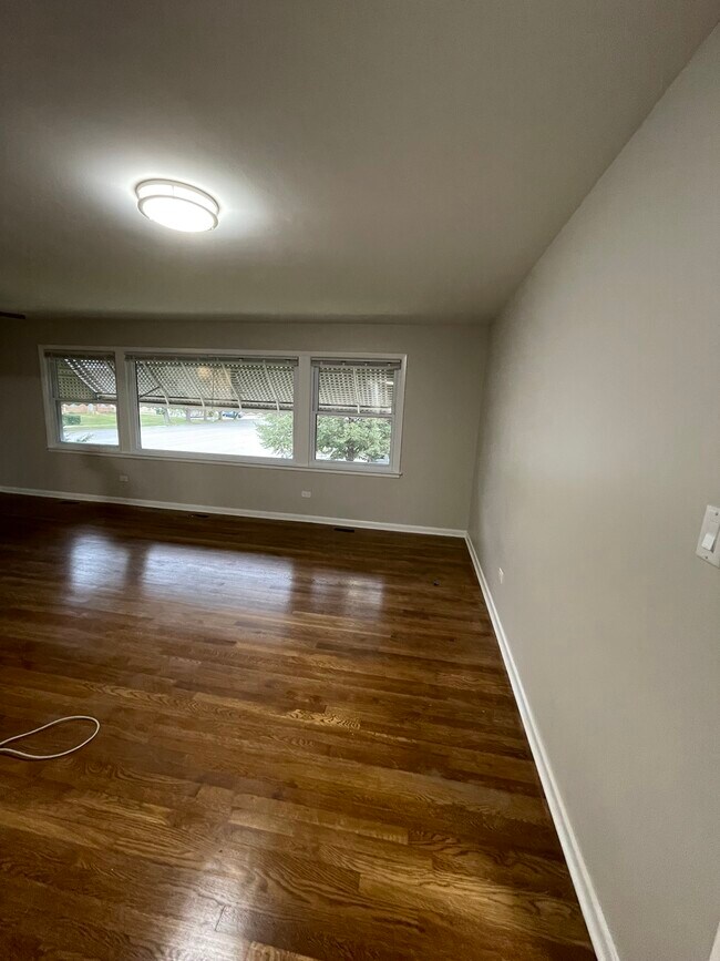 7202 W Crain St unit 2, Niles, IL 60714 - photo 6