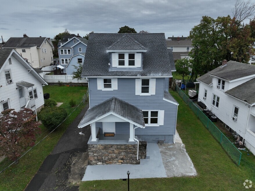 11 Whittemore Place, Port Chester, NY 10573 - photo 2