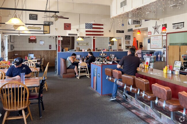 Funky flair of Home Sweet Home Café in Vineyard.