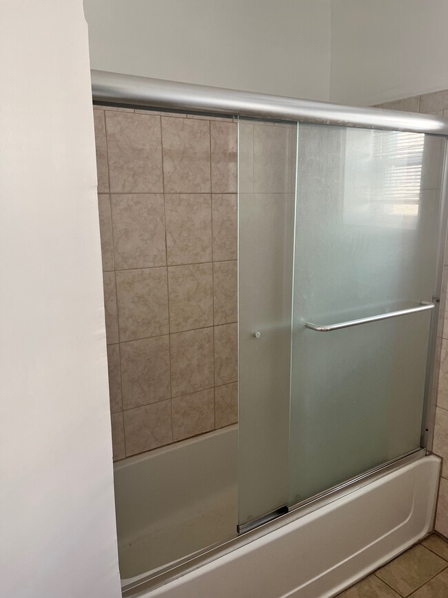 901-3 Diamond St unit 2F, Philadelphia, PA 19122 - photo 5