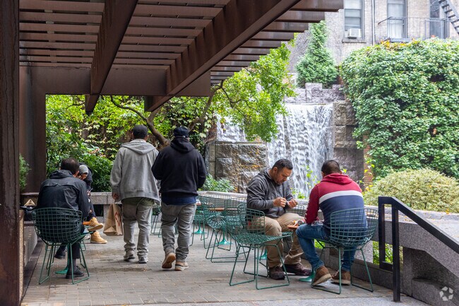 Turtle Bay boasts its very own slice of green: Greenacre Park.