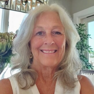 Maureen Stoll