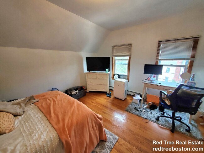 66 Brooks St unit 3, Brighton, MA 02135 - photo 4