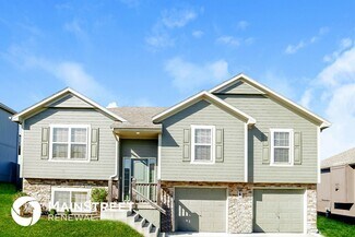 420 Buffalo Ct, Raymore, MO 64083