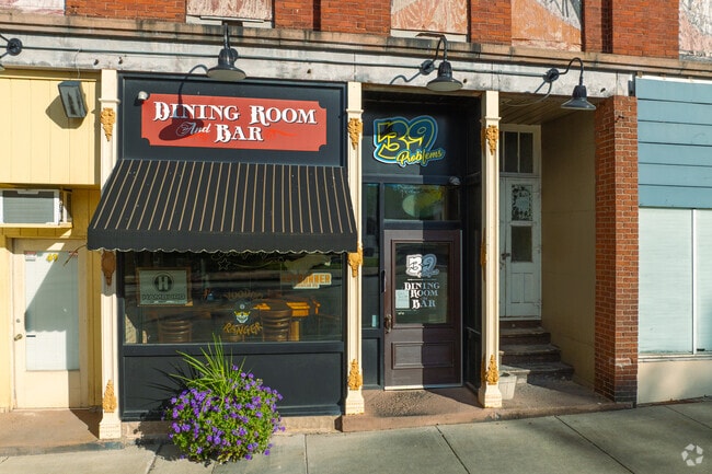 39 Problems in downtown Albion Town Orleans is known for its pizza and wings.