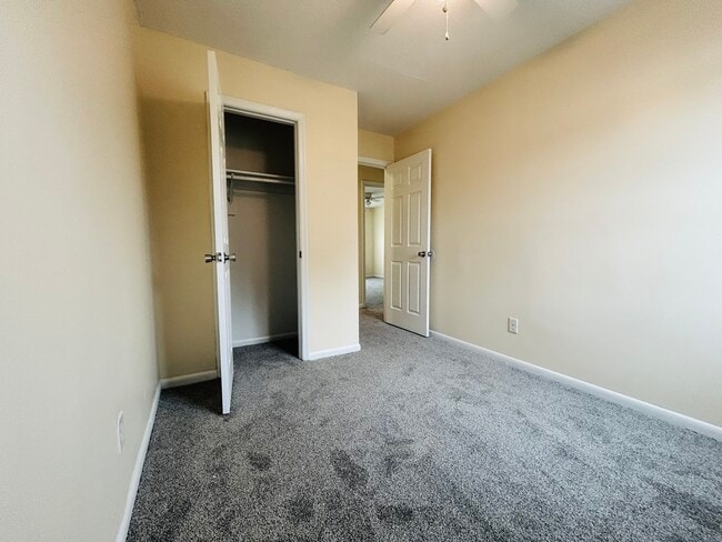 718 Spence Cir, Virginia Beach, VA 23462 - photo 4