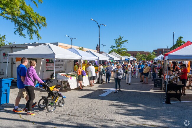 Urbana’s Market at the Square is a popular and fun weekend event near Historic East Urbana.