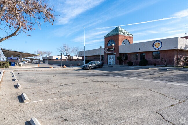 The student population of Daisy Gibson Elementary is 662 and the school serves K-8.