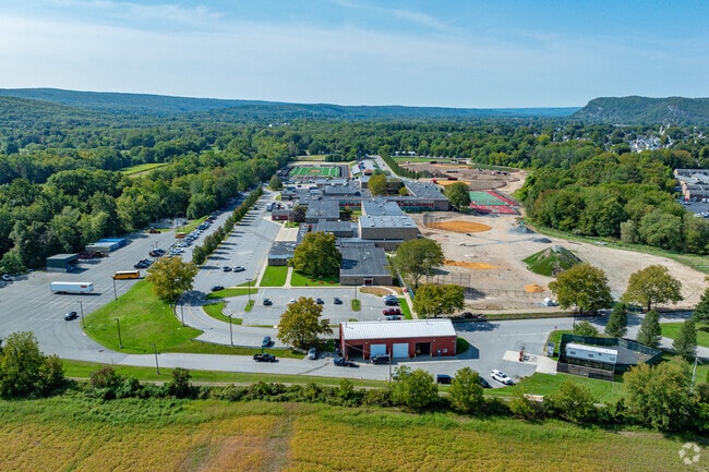 Anna Kuhl School educates approximately a total of 755 students in an academic year.