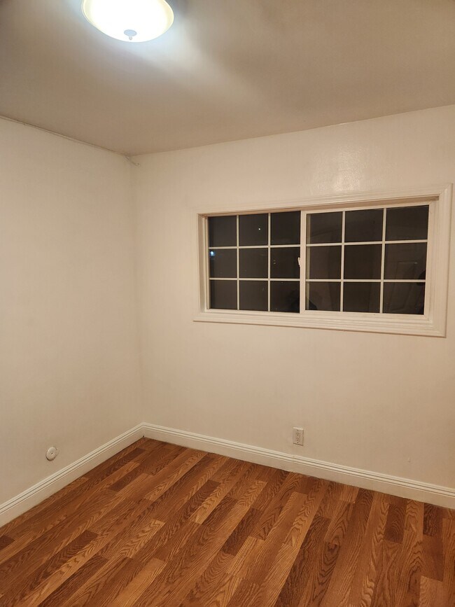 11860 Truro Ave unit 11860 Truro D, Hawthorne, CA 90250 - photo 5