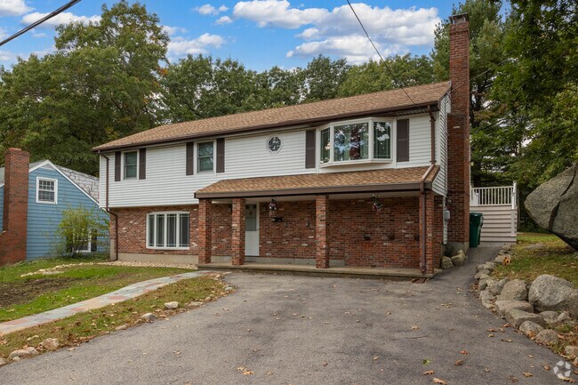 Split level homes can be found on many of the peaceful areas of Fayette St.