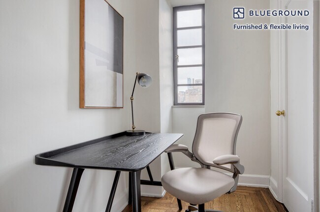 10 Sheridan Square unit FL10-ID1469, New York, NY 10014 - photo 4