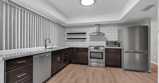 2239 Fairgreen Dr, Missouri City, TX 77489 - photo 7