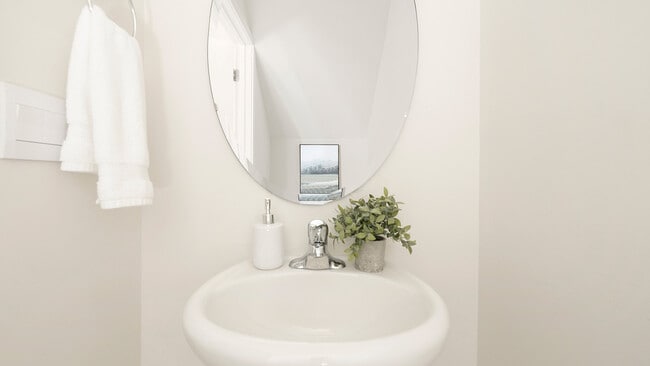 484 Court House Ave, York, SC 29745 - photo 3