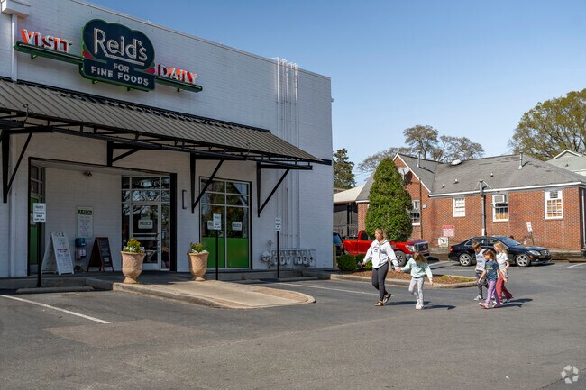 Myers Park locals enjoy the high quality foods found at Reid's Fine Foods.